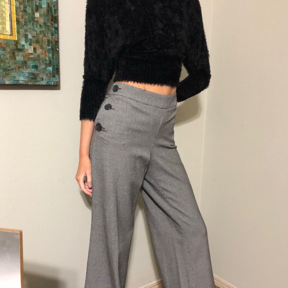 Black and white lady business pants